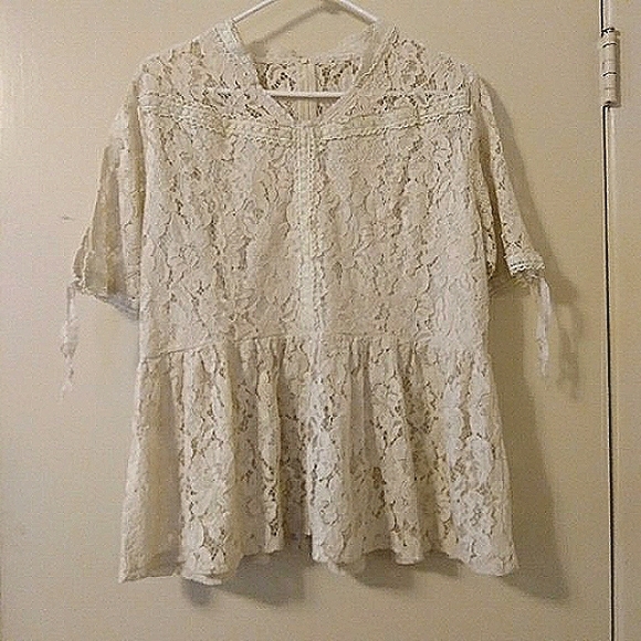 Cream Lace Peplum Cold Shoulder Blouse, Size: Medium. - Picture 7 of 9